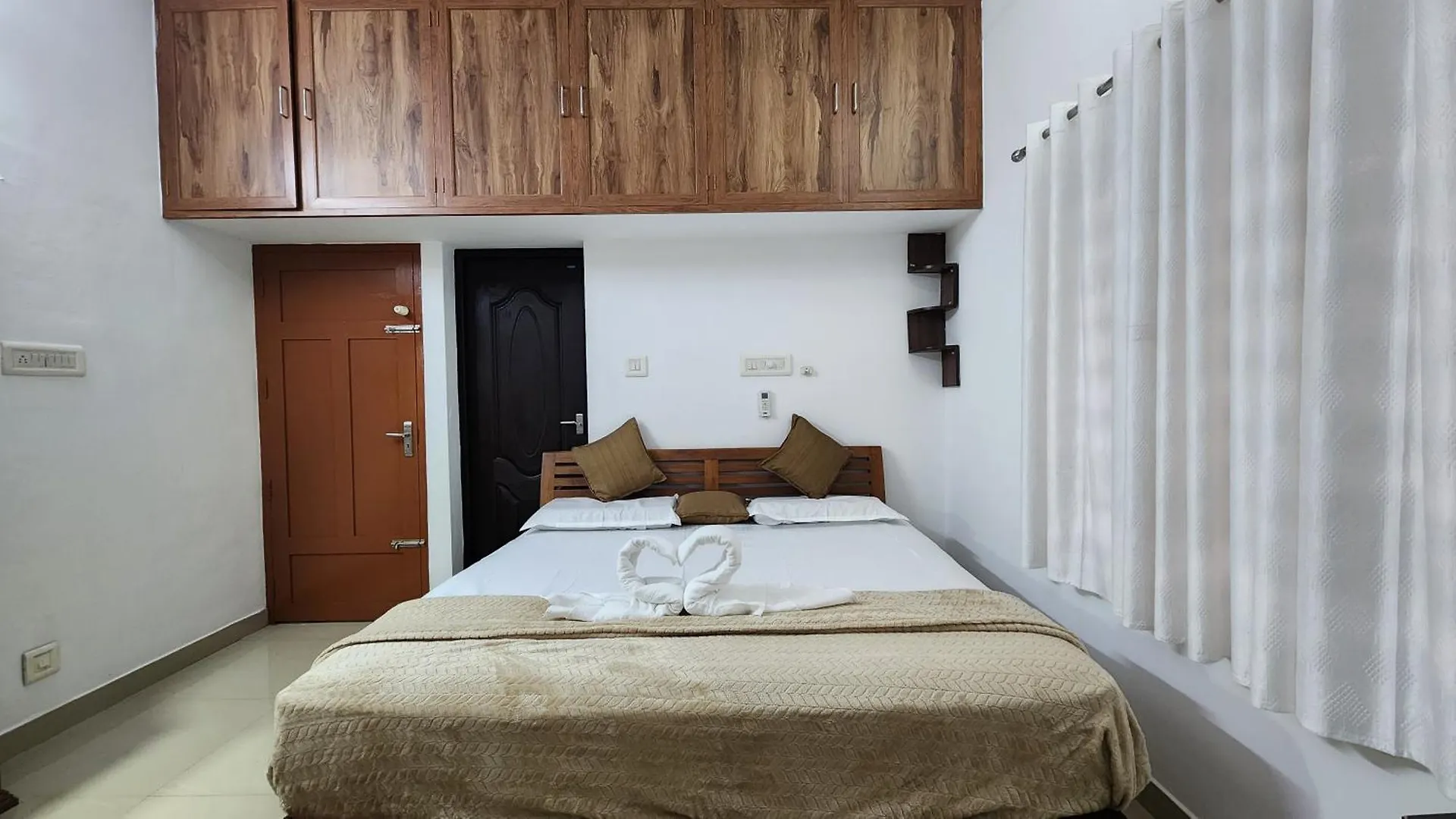 Villa Ebs Guest House Nedumbassery