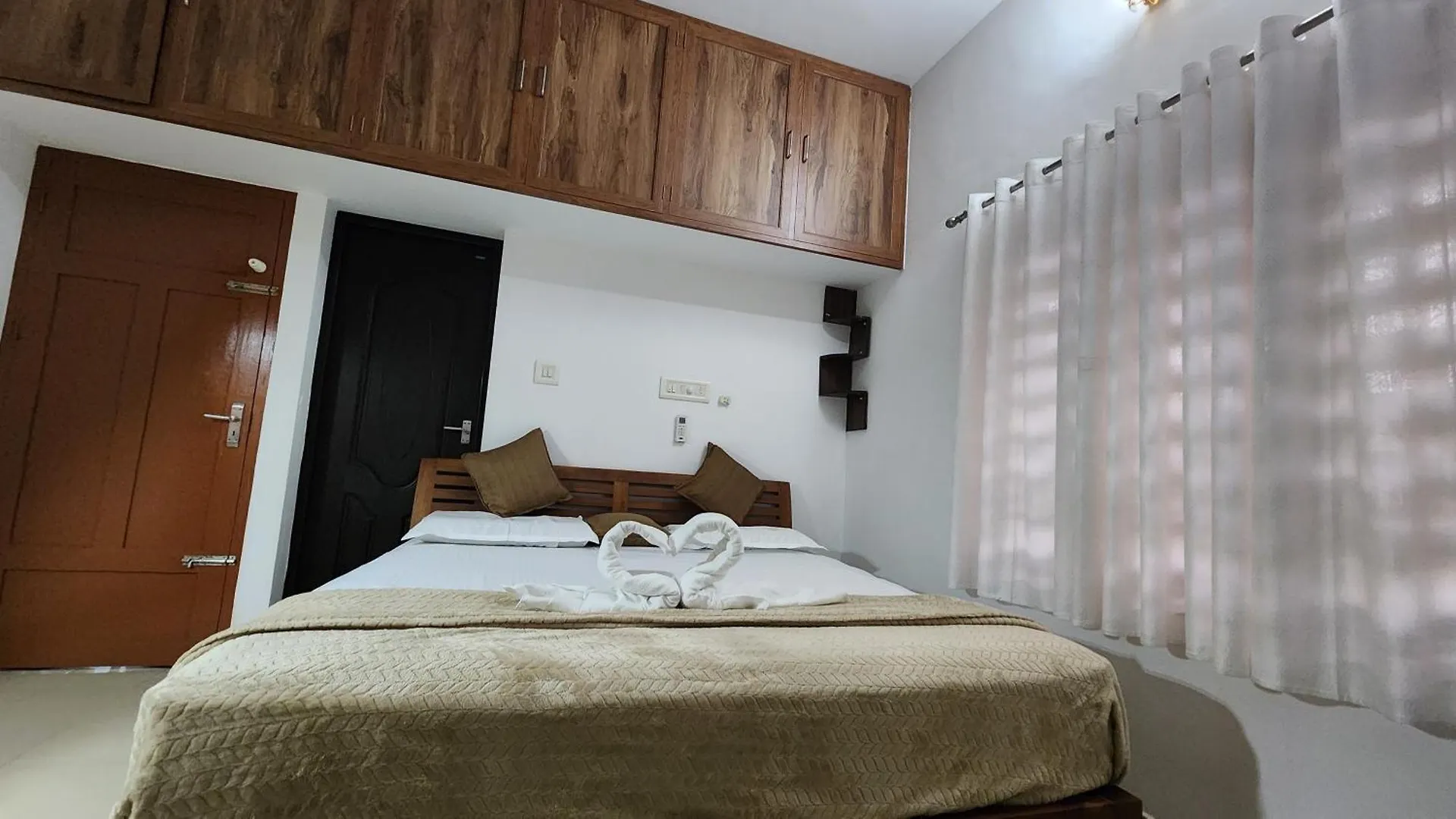 Villa Ebs Guest House Nedumbassery