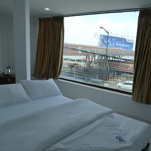 Hotel Port View Residency Pvr, Nedumbassery